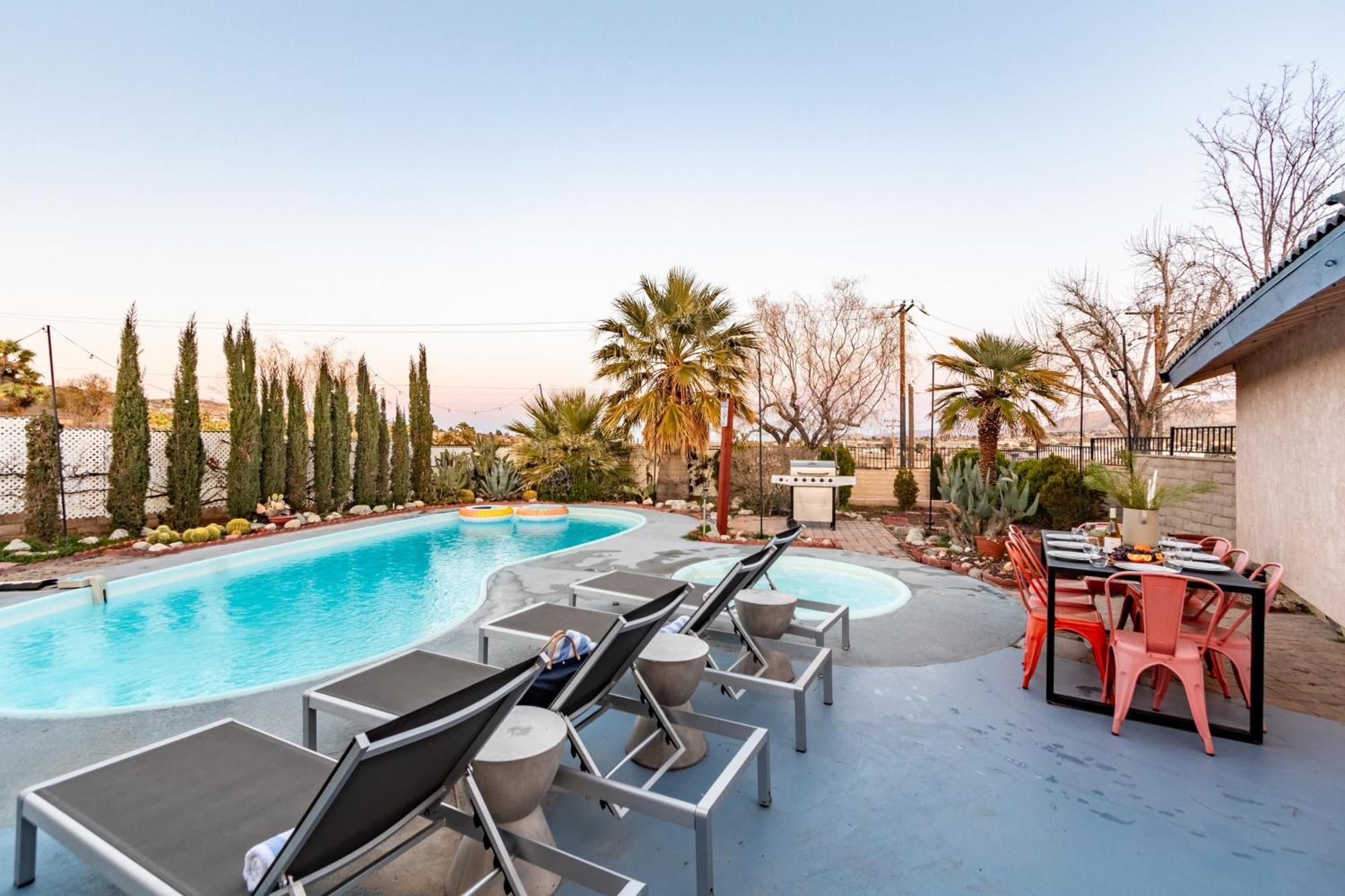 Archie By Avantstay Desert Retreat W Courtyard Edge Of Joshua Tree Yucca Valley Exterior photo